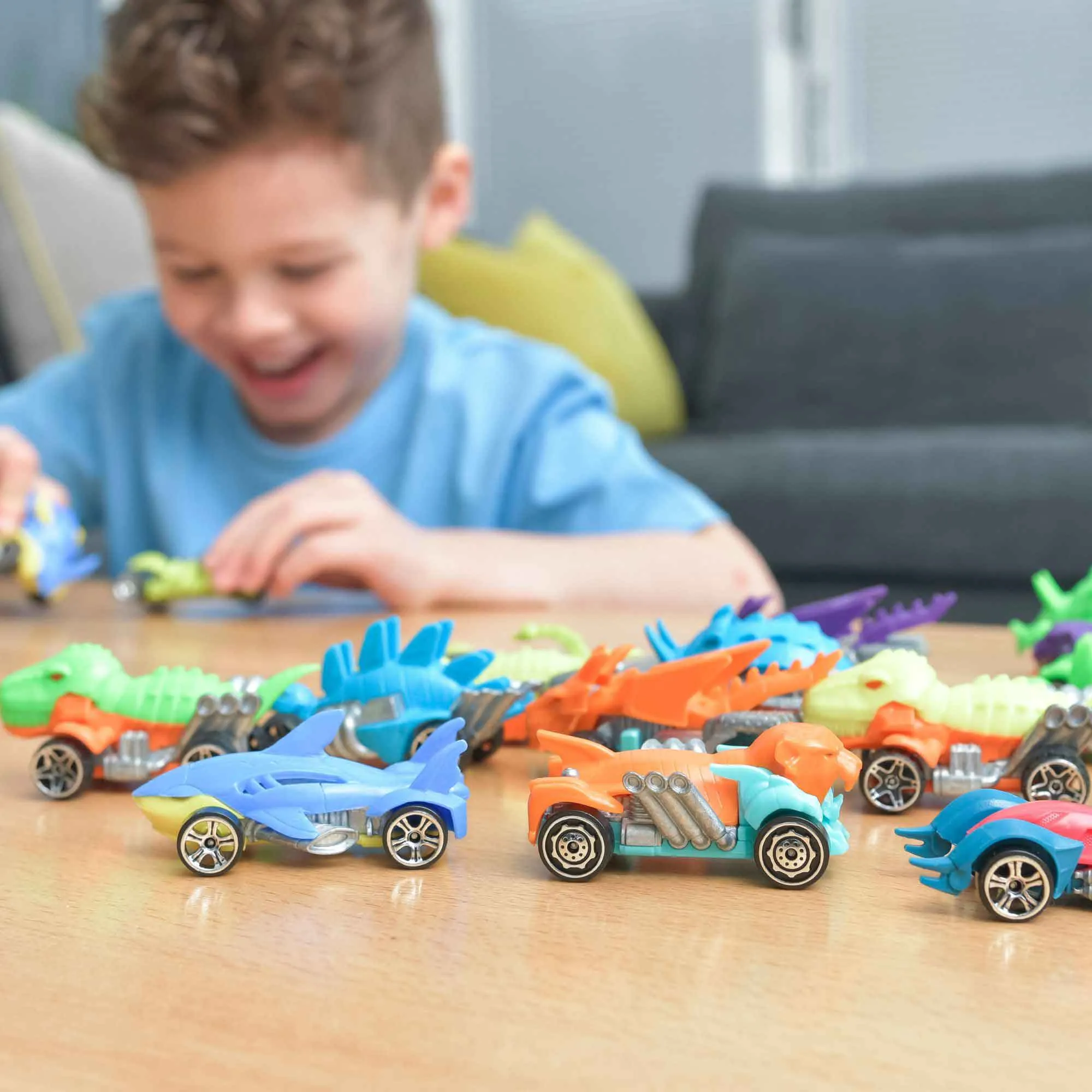 Teamsterz Beast Machine Dino Car Play Set - 10 Die-Cast Cars